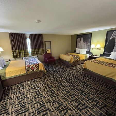 Super 8 By Wyndham Mclean/Bloomington Sw Motell Exteriör bild