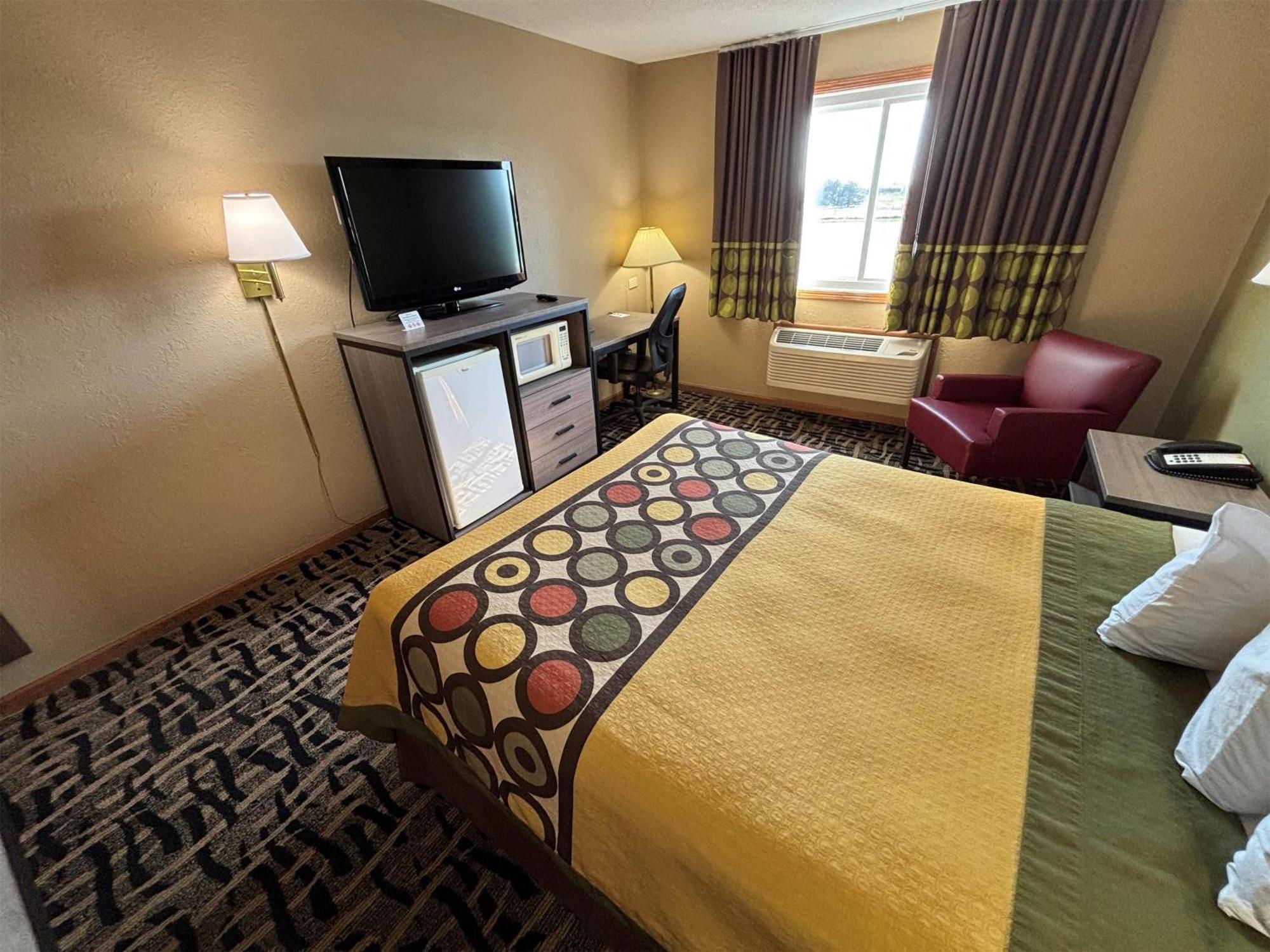Super 8 By Wyndham Mclean/Bloomington Sw Motell Exteriör bild